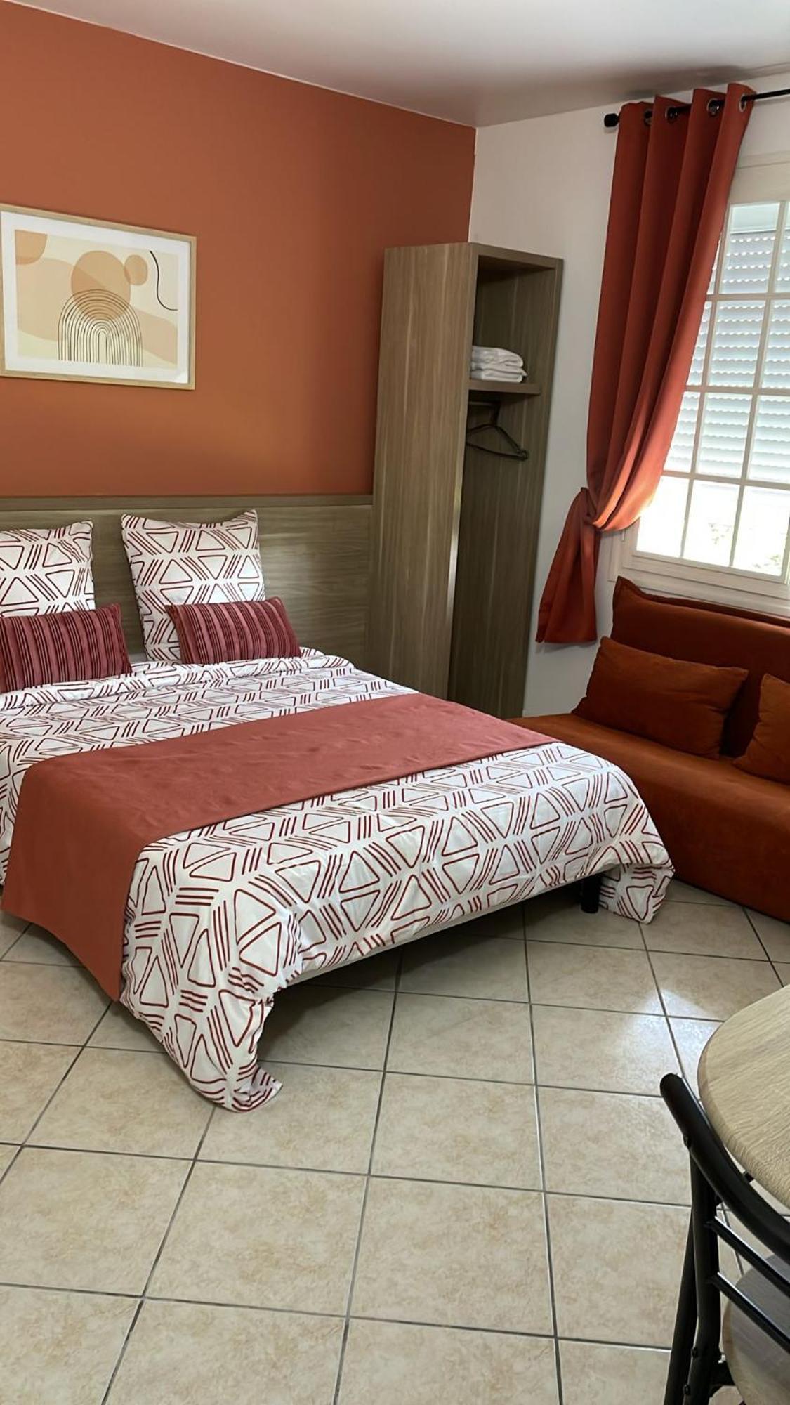Appartement 4 , Disneyland - Parking Gratuit - Maison Des Platanes Meaux Luaran gambar